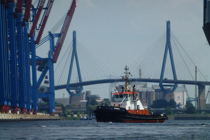 private-3-hour-hamburg-sightseeing-tour-in-a-mercedes-limousine-2