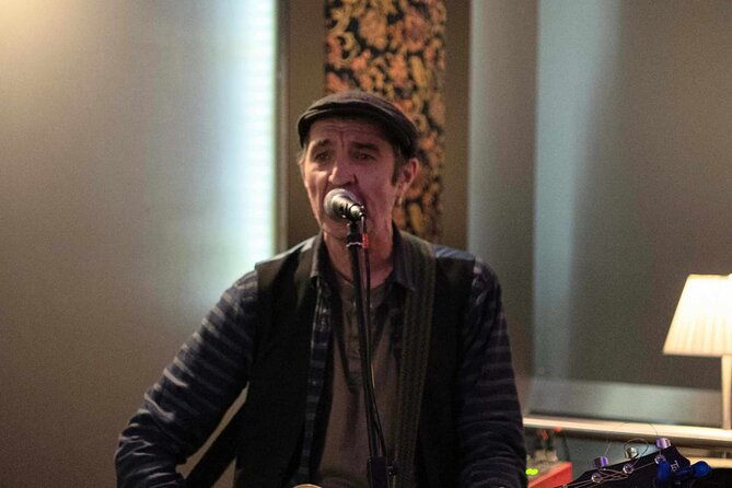 private-3-hour-scottish-dinner-and-folk-music-experience