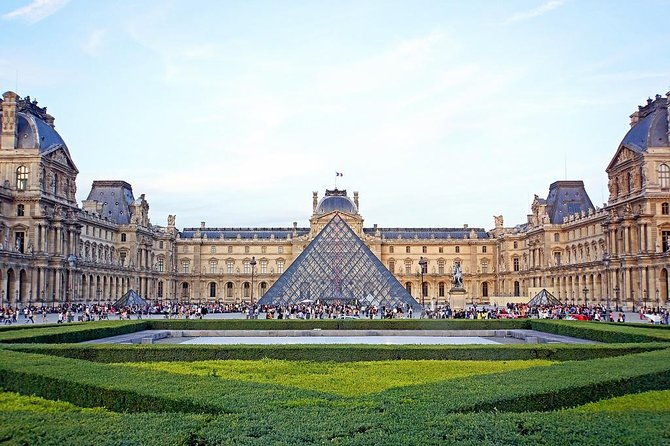 private-3-hour-tour-in-louvre-museum-with-official-tour-guide