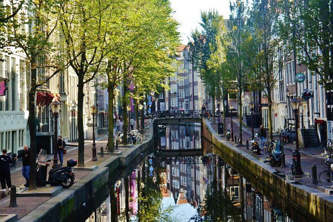 private-3-hour-walking-tour-in-amsterdam-with-official-tour-guide