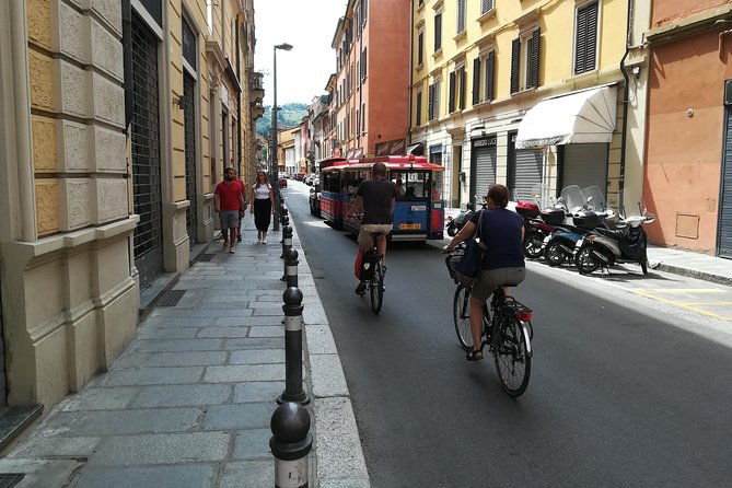private-3-hour-walking-tour-of-bologna-with-private-official-tour-guide
