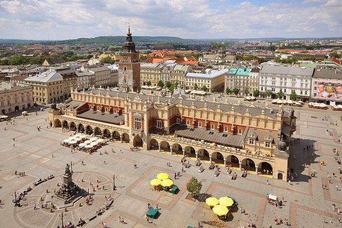 private-3-hours-walking-tour-of-krakow-with-official-tour-guide