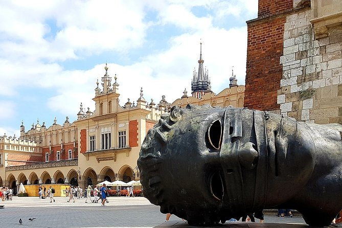 private-3-hours-walking-tour-of-krakow-with-official-tour-guide