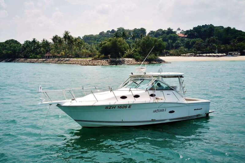 private-34ft-yacht-charter-to-lazarus-island