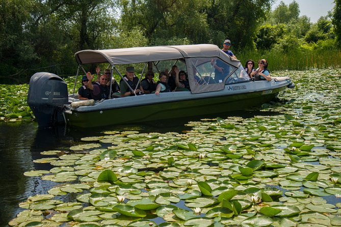 private-4-5h-speedboat-tour-to-the-village-mila23