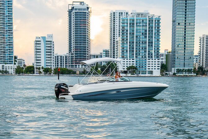 private-4-hour-boat-rental-with-captain-in-fort-lauderdale-2