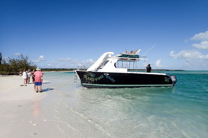 private-4-hour-power-catamaran-excursion-in-grace-bay