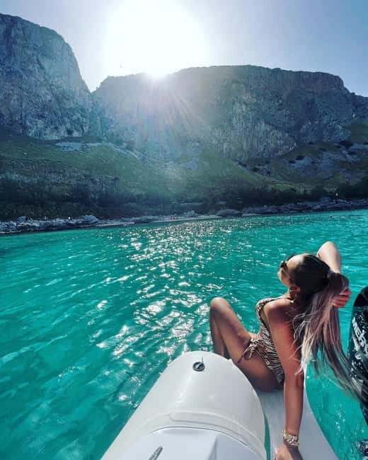 Private 4-hour speedboat tour (09:30-13:30) - Key Points