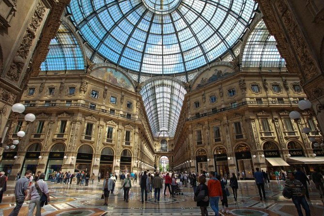 private-4-hour-walking-tour-of-milan-with-private-official-tour-guide