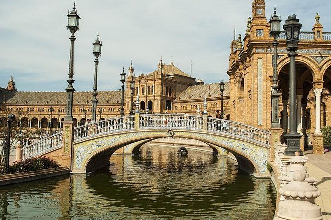 private-4-hour-walking-tour-of-sevilla-with-official-tour-guide