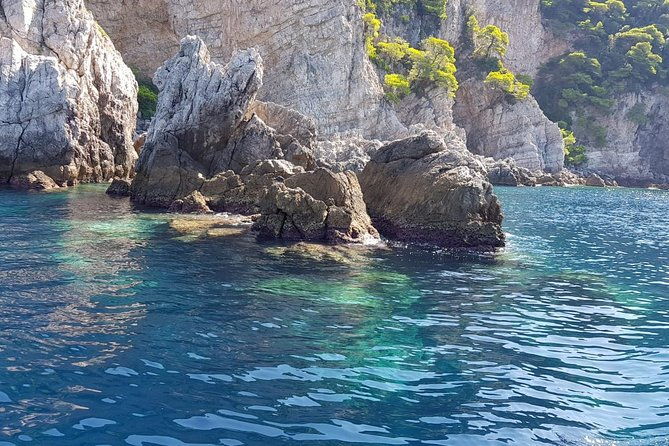 private-4-hours-blue-cave-shunj-sandy-beach-experience-3