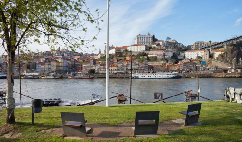 private-4-hours-tour-of-the-main-monuments-in-oporto