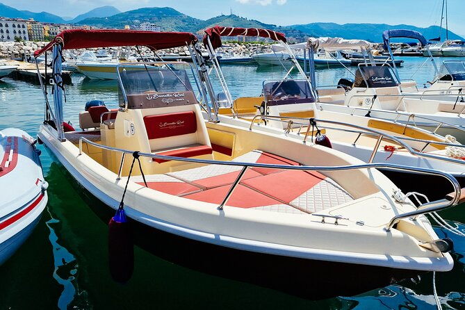 private-40hp-boat-tour-of-the-amalfi-coast-and-positano