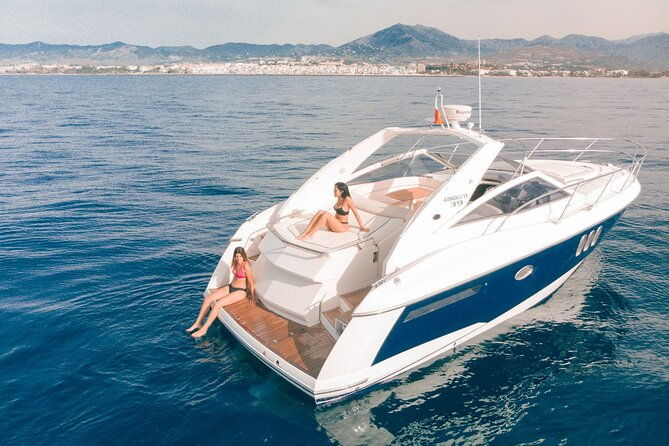 private-4h-half-day-luxury-boat-trip-from-puerto-banus-marbella