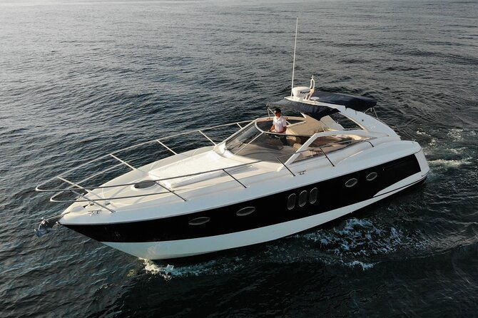 private-4h-half-day-luxury-boat-trip-from-puerto-banus-marbella