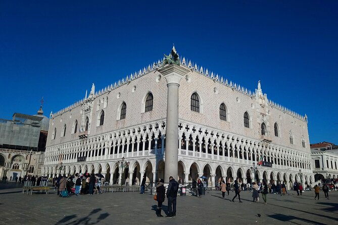 private-4hrs-venice-tour-doges-palace-grand-canal-st-marks