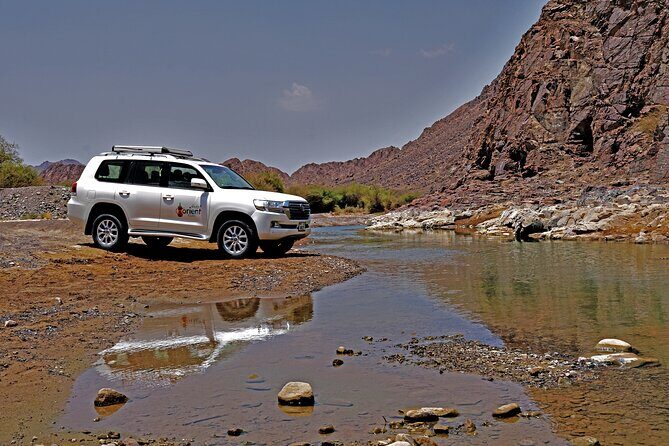 Private 4x4 Desert Drive, Wadi Shawaka Pool Visit with Lunch box - An In-Depth Look at the Tour Experience