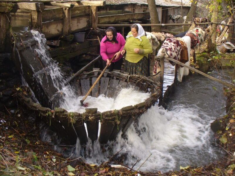 private-5-days-tour-of-bucovina-and-maramures