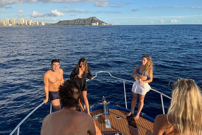 private-5-hour-charter-on-board-our-yacht-in-waikiki