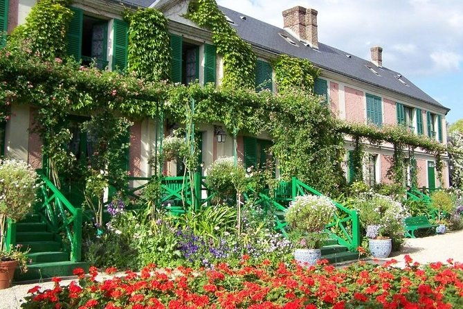 private-5-hour-round-transfer-to-giverny-claude-monet-museum-from-paris