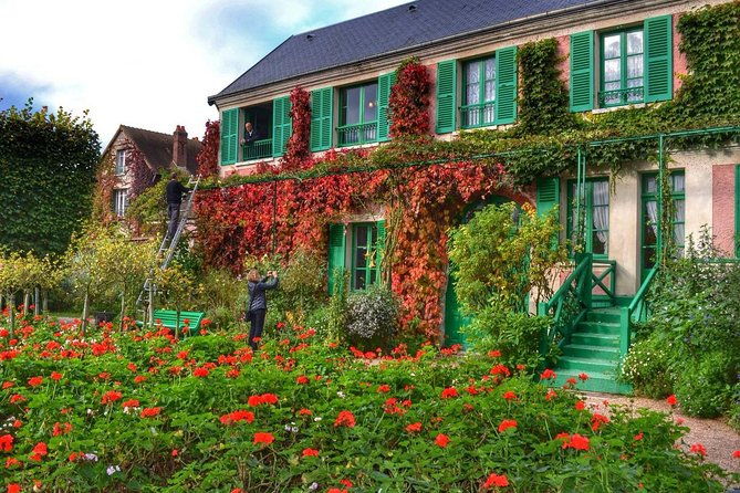 private-5-hour-round-transfer-to-giverny-claude-monet-museum-from-paris