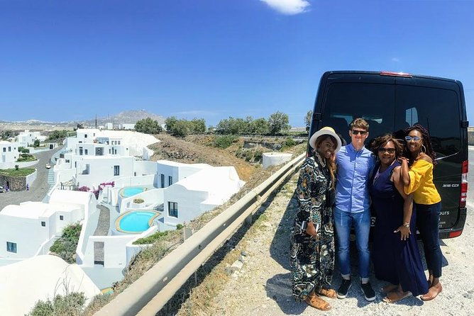 private-5-hours-highlights-tour-by-native-guide-with-wine-tasting