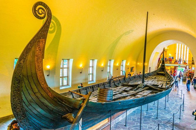 private-5-hrs-oslo-exclusive-driverguide-luxury-limo-van-tour-incl-museums-2
