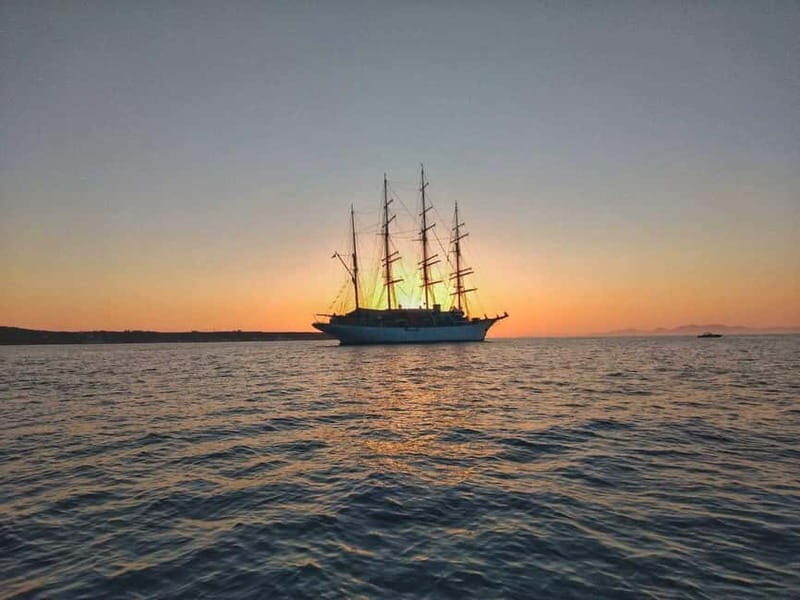 Private 5hrs Cruise with stop for lunch,dinner in Thirasia - The Sum Up