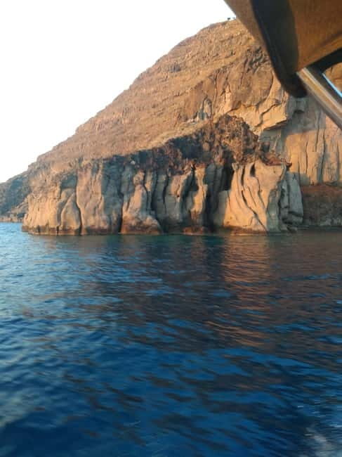 Private 5hrs Santorini Cruise with Wine Tasting in Thirasia - Breaking Down the Itinerary