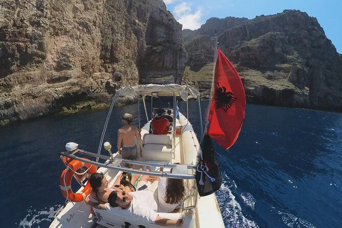 private-6-h-boat-dafina-bay-bears-bay