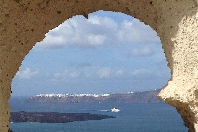 private-6-hour-guided-tour-in-santorini