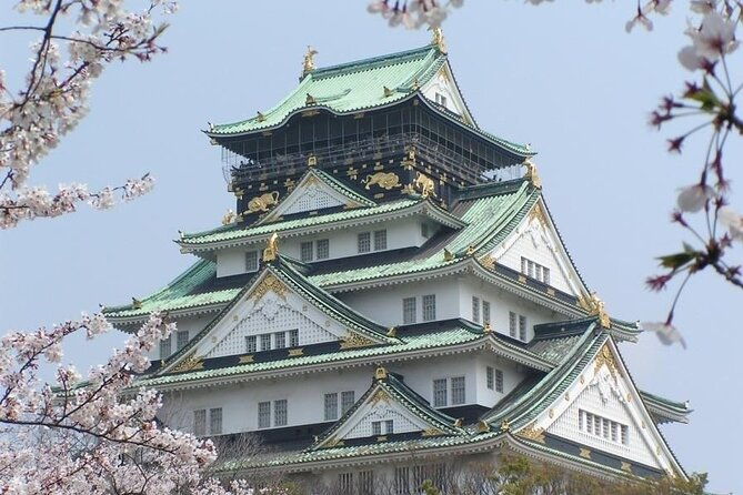 private-6-hr-food-tour-from-osaka-castle-to-kuromon-to-dotonbori