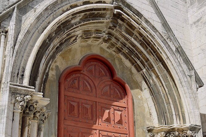 private-6-or-10-food-tasting-and-city-highlights-tour-in-lisbon