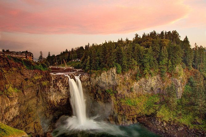 private-8-hour-city-tour-of-seattle-and-snoqualmie-falls-with-driver-only