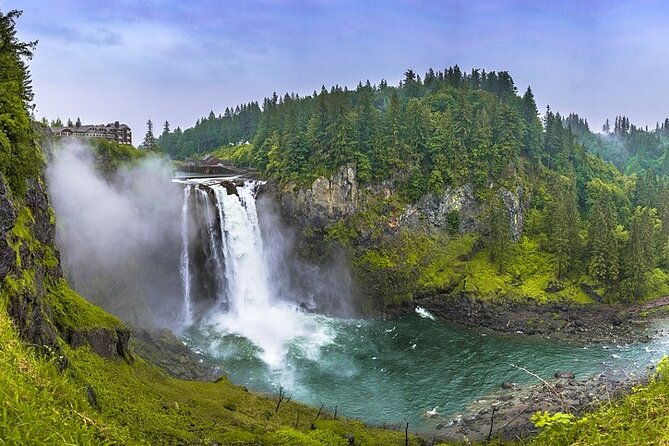 private-8-hour-city-tour-of-seattle-and-snoqualmie-falls-with-driver-only