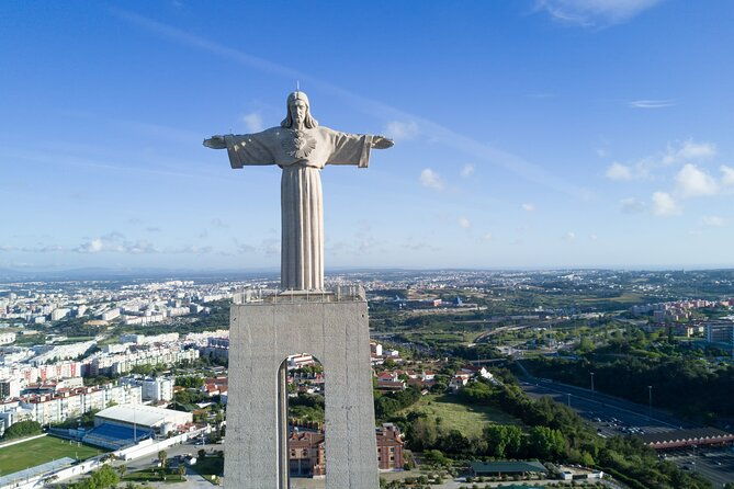 private-8-hours-lisbon-discovery-city-tour