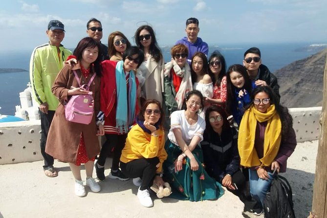 private-8h-tour-on-santorini