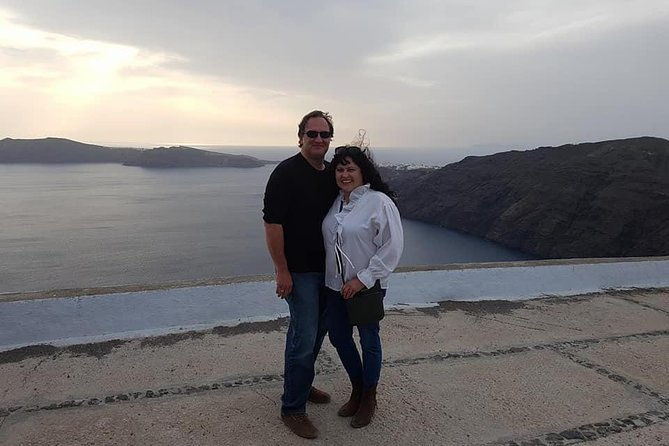 private-8h-tour-on-santorini