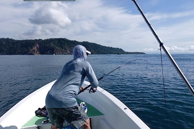 private-9-hour-fishing-experience-in-golfo-dulce