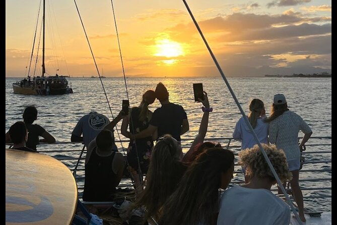 private-90-minute-sunset-sail-charter-kewalo-harbor