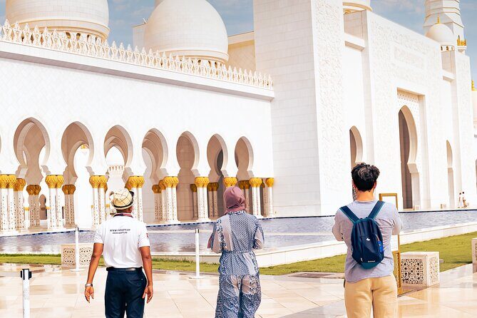 Private Abu Dhabi City Tour : Sheikh Zayed Mosque & Heritage Village - Who Should Consider This Tour?  