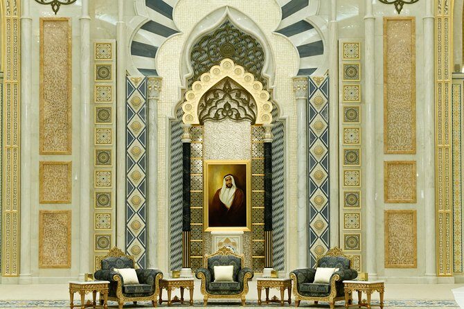 Private Abu Dhabi full day tour : Grand Mosque, Qasr al Watan with Lunch - Who Should Consider This Tour?