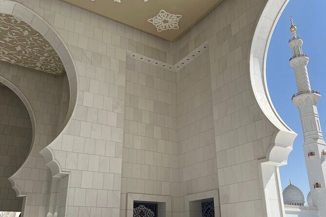 Private Abu Dhabi Grand Mosque Tour from Dubai - A Closer Look at the Experience