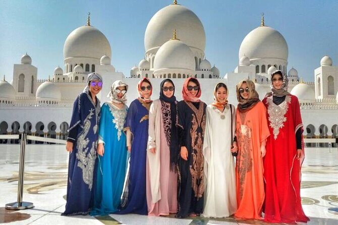 Private Abu Dhabi sightseeing Tour by luxury minivan 6X person - Iconic Landmarks and Leisure Time