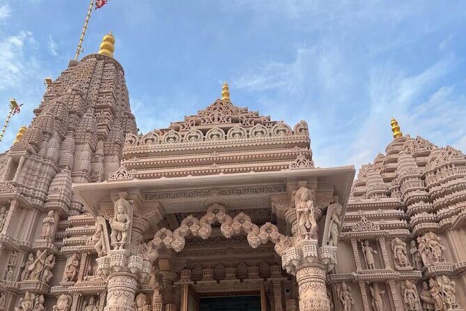Private Abu Dhabi Tour & Grand Mosque and Baps Temple - The Value of This Tour