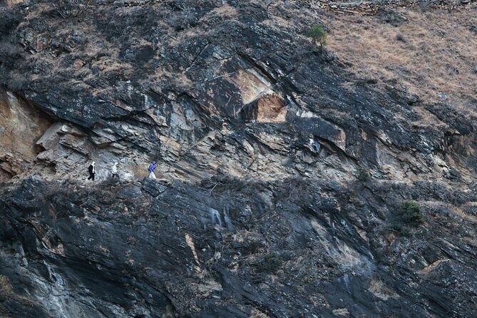 Private Adventure: A Day Hike Through Tiger Leaping Gorge - The Experience: A Deep Dive into Tiger Leaping Gorge