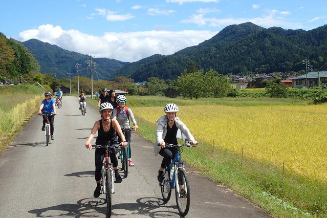 private-afternoon-cycling-tour-in-hida-furukawa