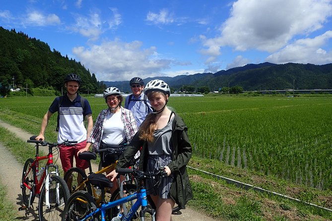 private-afternoon-cycling-tour-in-hida-furukawa