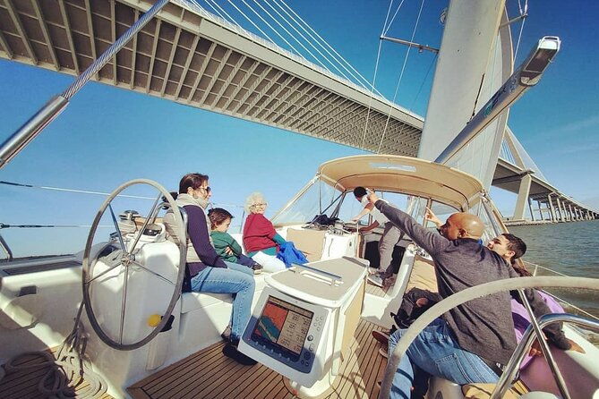 private-afternoon-sailing-dolphin-history-tours-on-mystique-2
