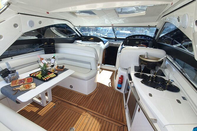 private-afternoon-yacht-cruise-from-albufeira-marina-4